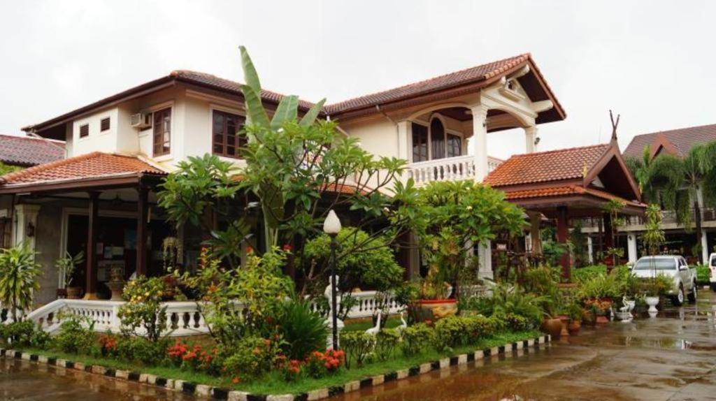 Champa Residence Hotel Pakse Buitenkant foto